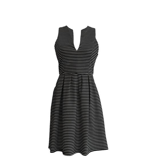 Mi Ami Black White Stripe Sleeveless Pockets Dress Size Medium NEW - Picture 1 of 12